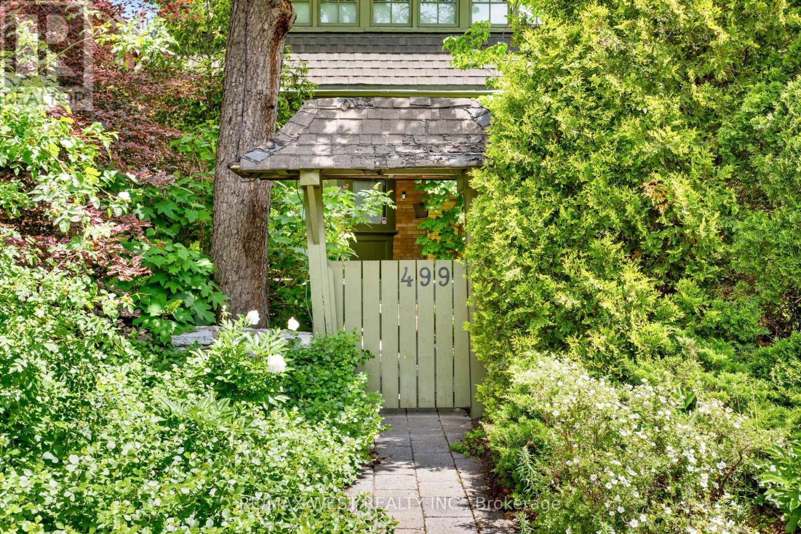 499 Parkside Drive, Toronto, Ontario  M6R 2Z9 - Photo 1 - W13835894