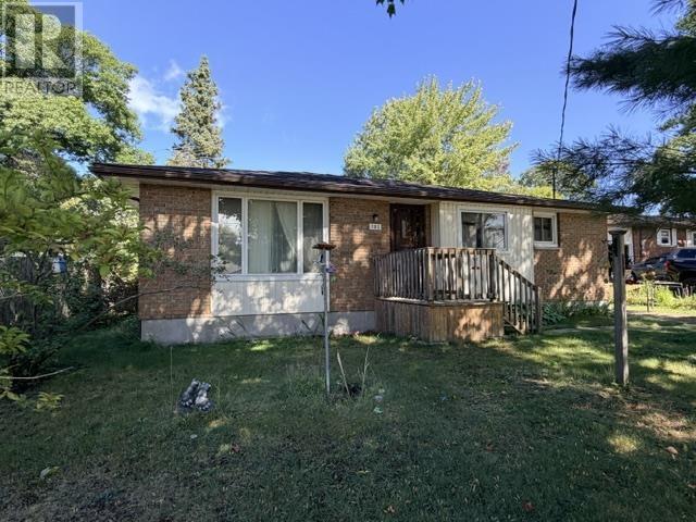 105 Rousseau Cres, Blind River, Ontario P0R 1B0 - Photo 2 - SM262694