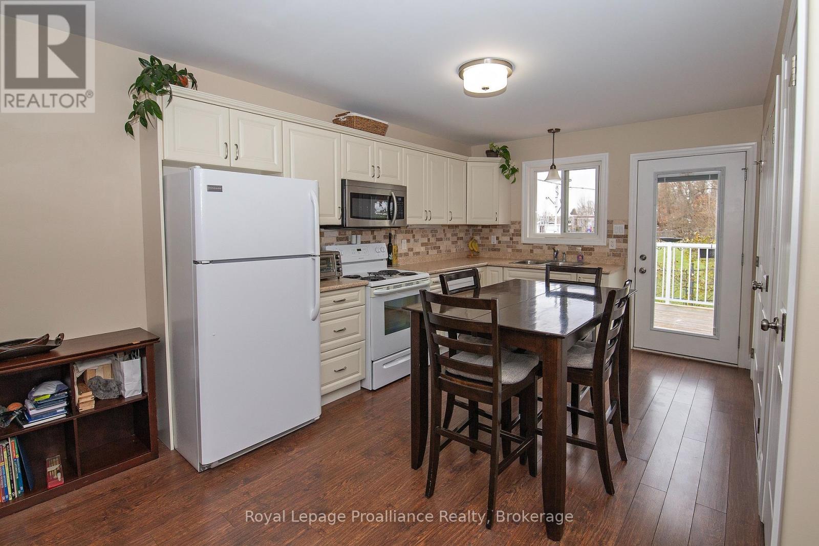 494 Metcalf Street, Tweed, Ontario K0K 3J0 - Photo 2 - X13836392