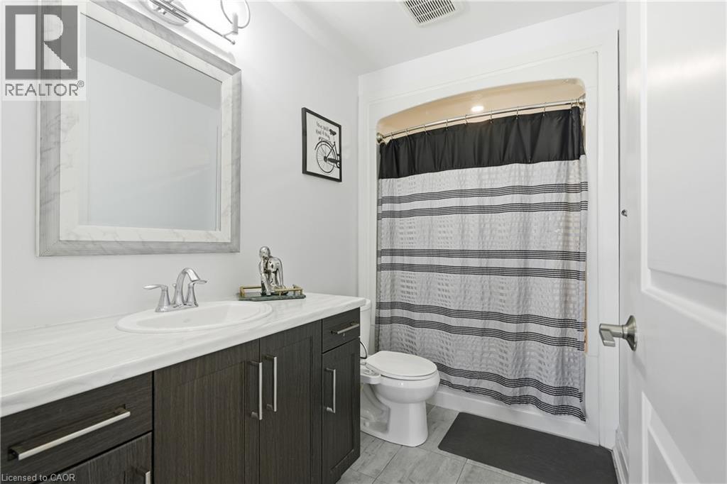 16 Olde School Court, St. Catharines, Ontario  L2N 0B1 - Photo 27 - 40850978