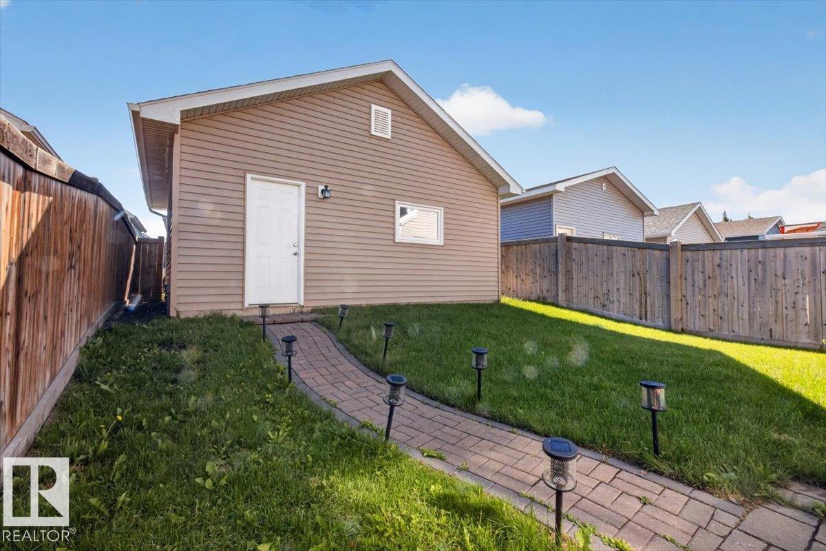 2235 76 ST SW