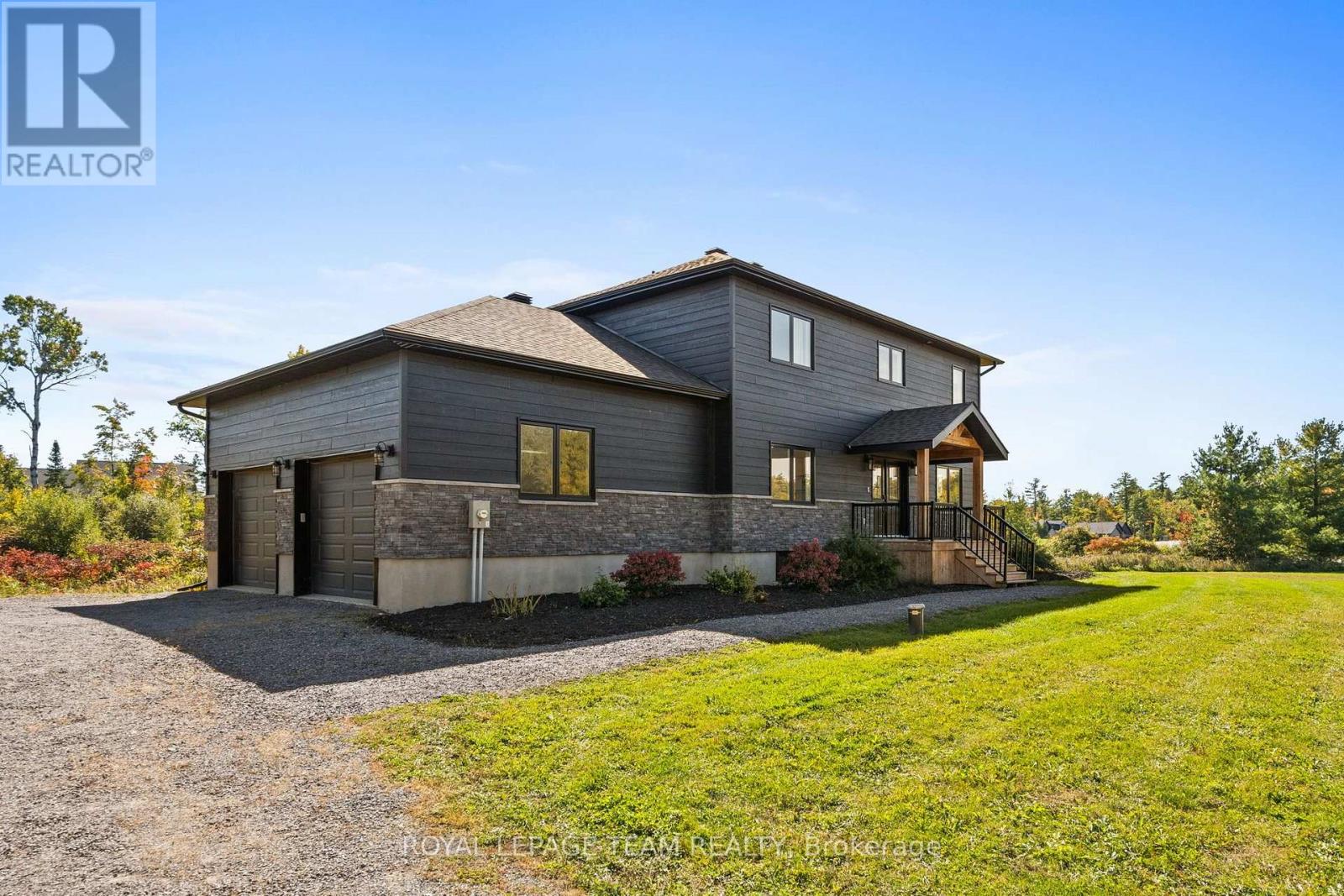 57 Paul A Bertrand Drive, Mcnab/braeside, Ontario  K7S 3G8 - Photo 3 - X13836272