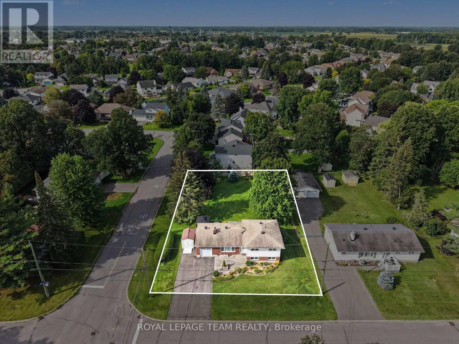 28 GAMBLE DRIVE, Ottawa, Ontario