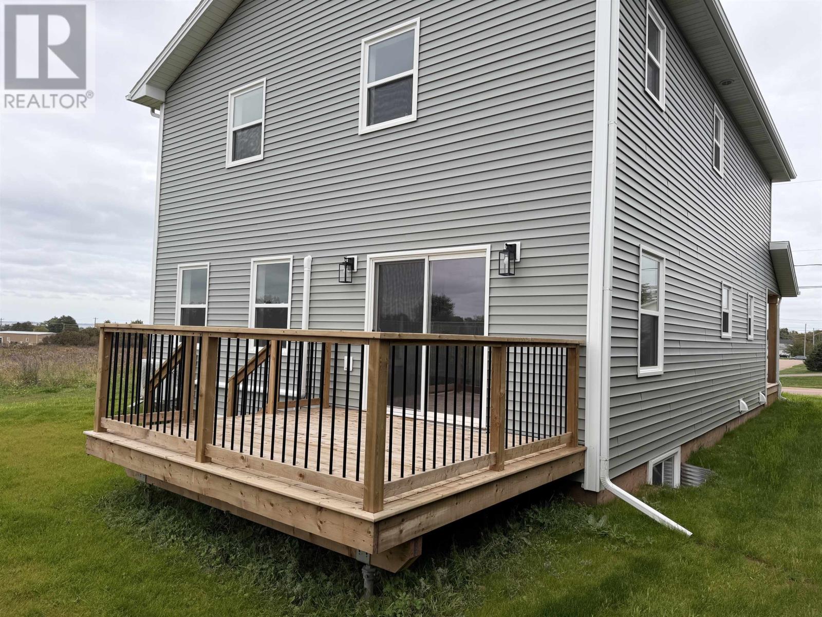 43 Acadian Avenue, Summerside, Prince Edward Island  C1N 6H5 - Photo 4 - 202616797
