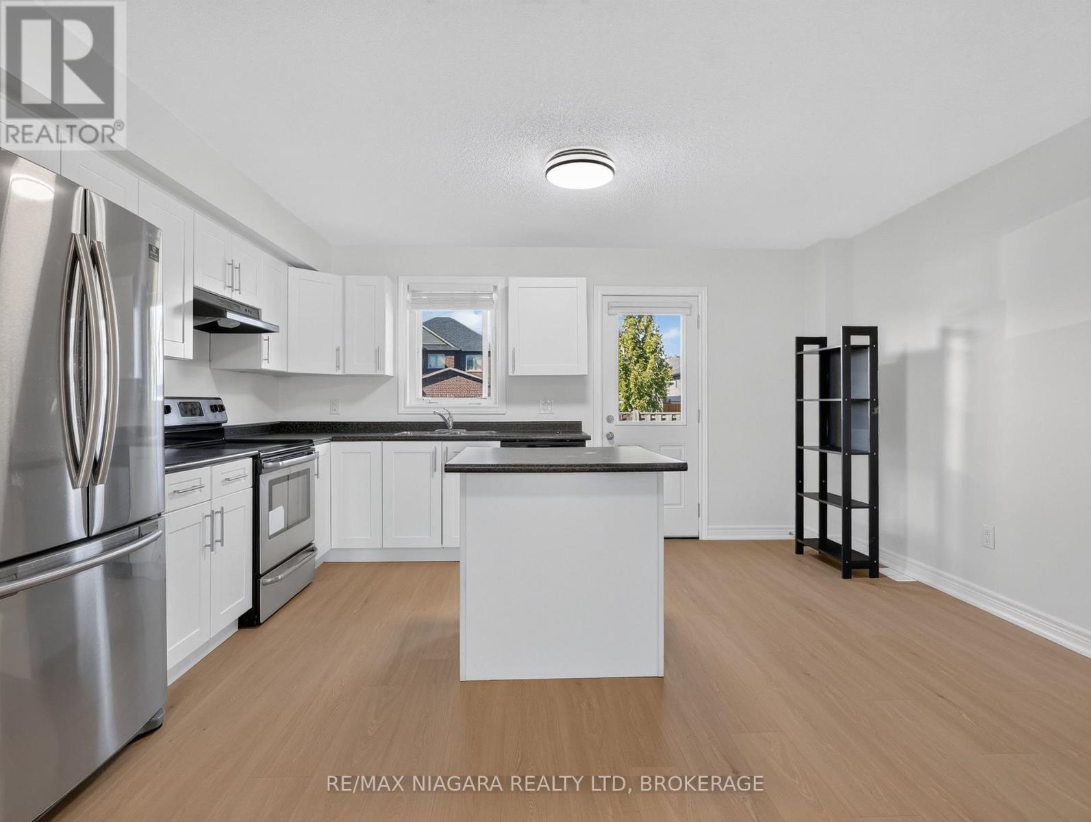 37 - 6118 Kelsey Crescent, Niagara Falls (Forestview), Ontario L2H 0M6 - Photo 11 - X13836204