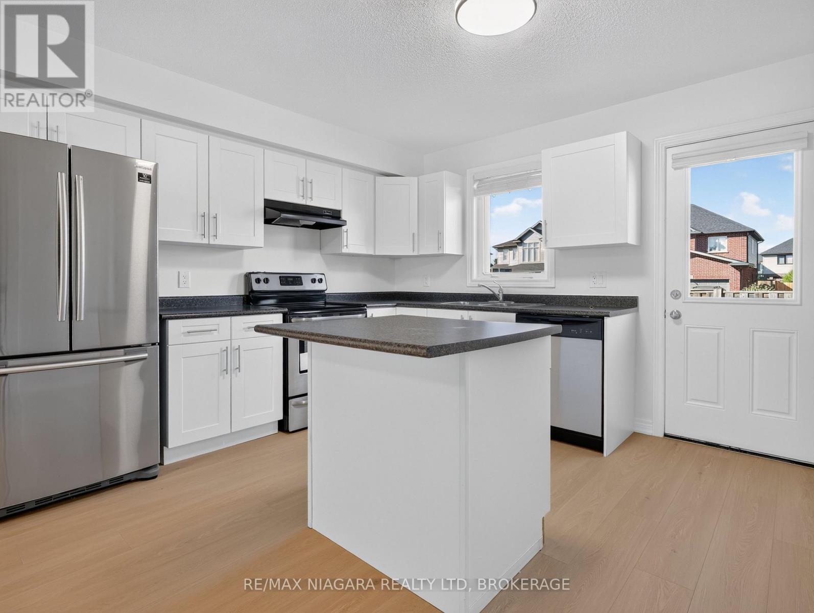 37 - 6118 Kelsey Crescent, Niagara Falls (Forestview), Ontario L2H 0M6 - Photo 12 - X13836204