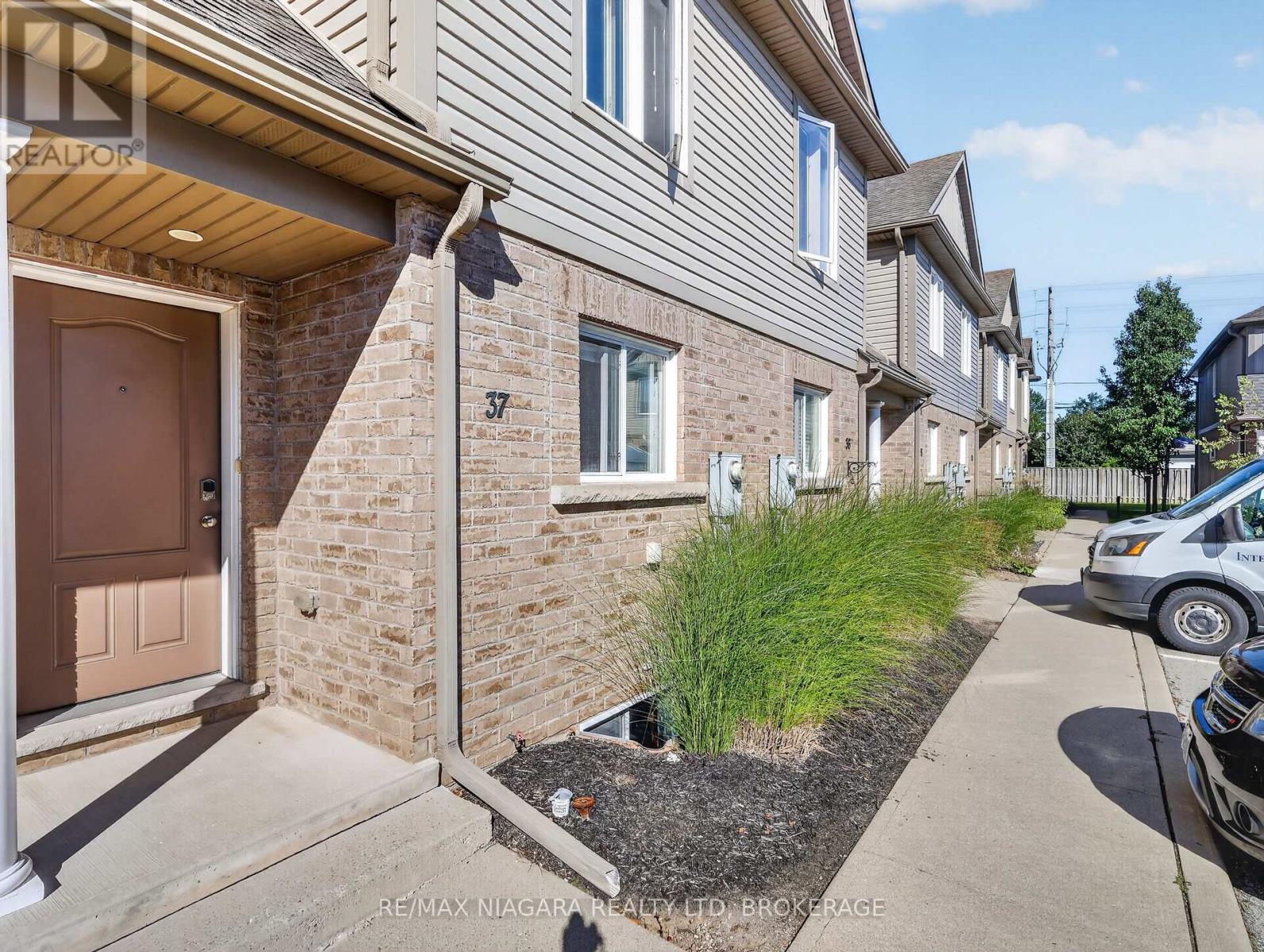 37 - 6118 Kelsey Crescent, Niagara Falls (Forestview), Ontario L2H 0M6 - Photo 3 - X13836204