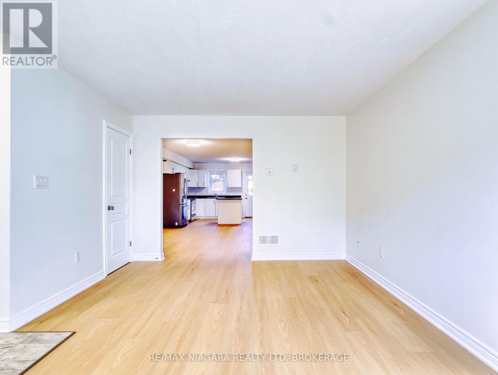 37 - 6118 Kelsey Crescent, Niagara Falls (Forestview), Ontario L2H 0M6 - Photo 5 - X13836204