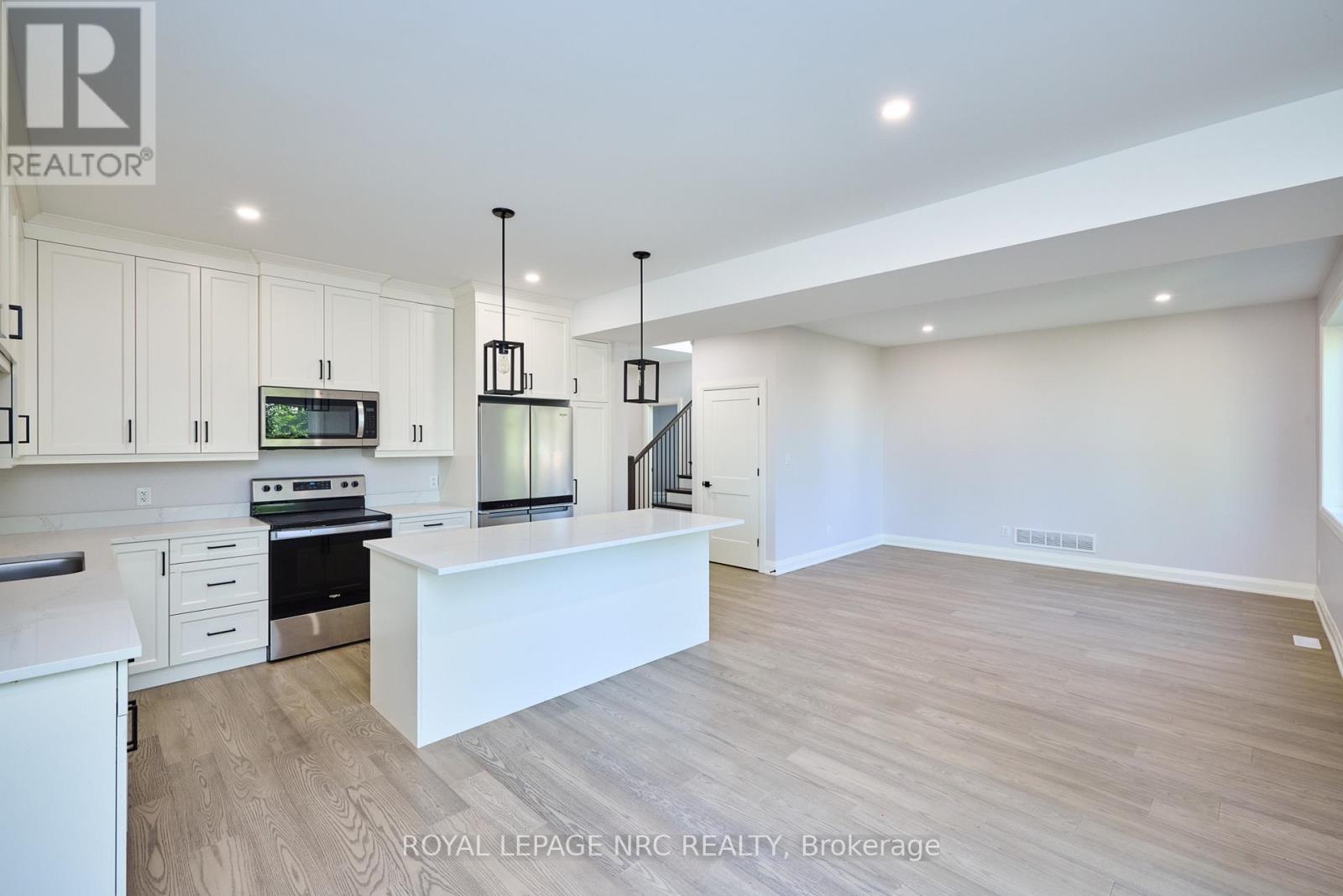 185 Hodgkins Avenue, Thorold (Allanburg/thorold South), Ontario  L2V 1M2 - Photo 12 - X13836352