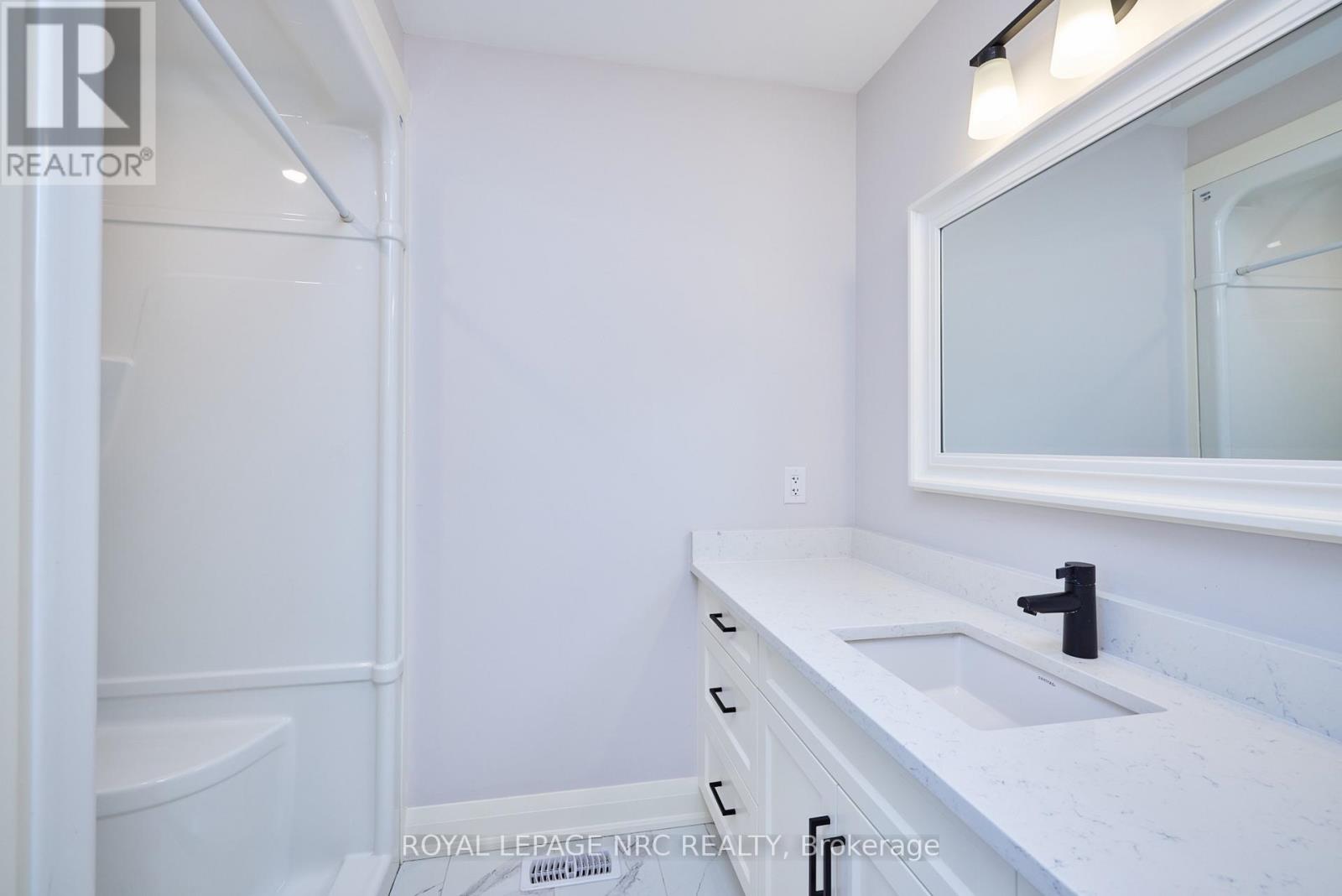185 Hodgkins Avenue, Thorold (Allanburg/thorold South), Ontario  L2V 1M2 - Photo 38 - X13836352