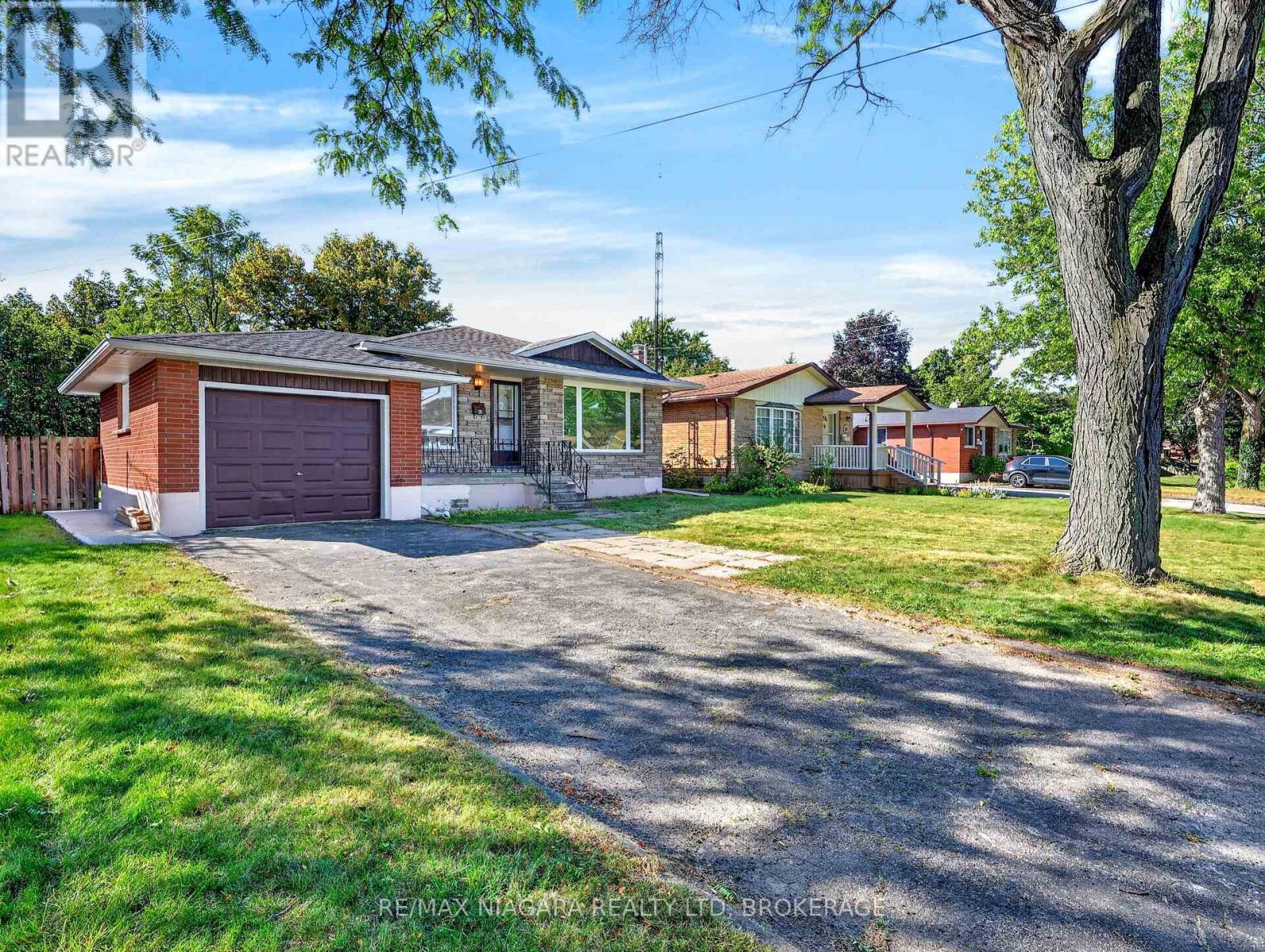 82 Regent Drive, St. Catharines (Vine/linwell), Ontario L2M 3L7 - Photo 2 - X13836354
