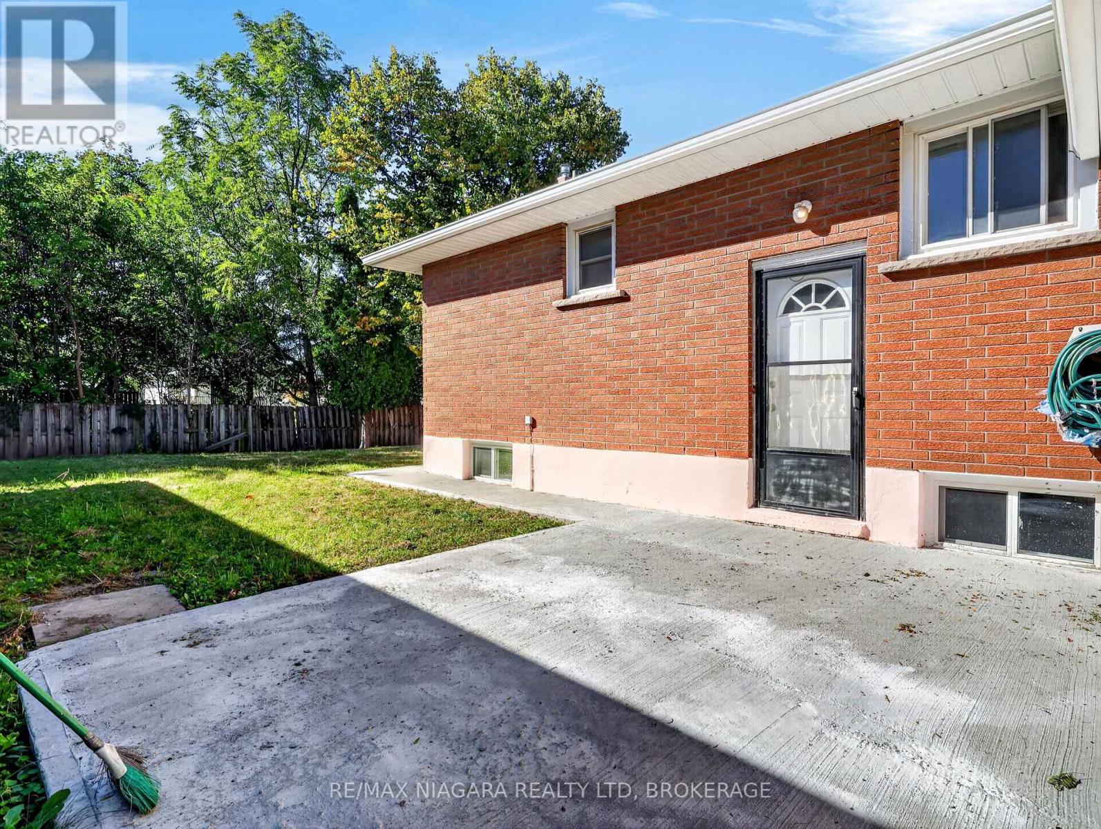 82 Regent Drive, St. Catharines (Vine/linwell), Ontario L2M 3L7 - Photo 4 - X13836354