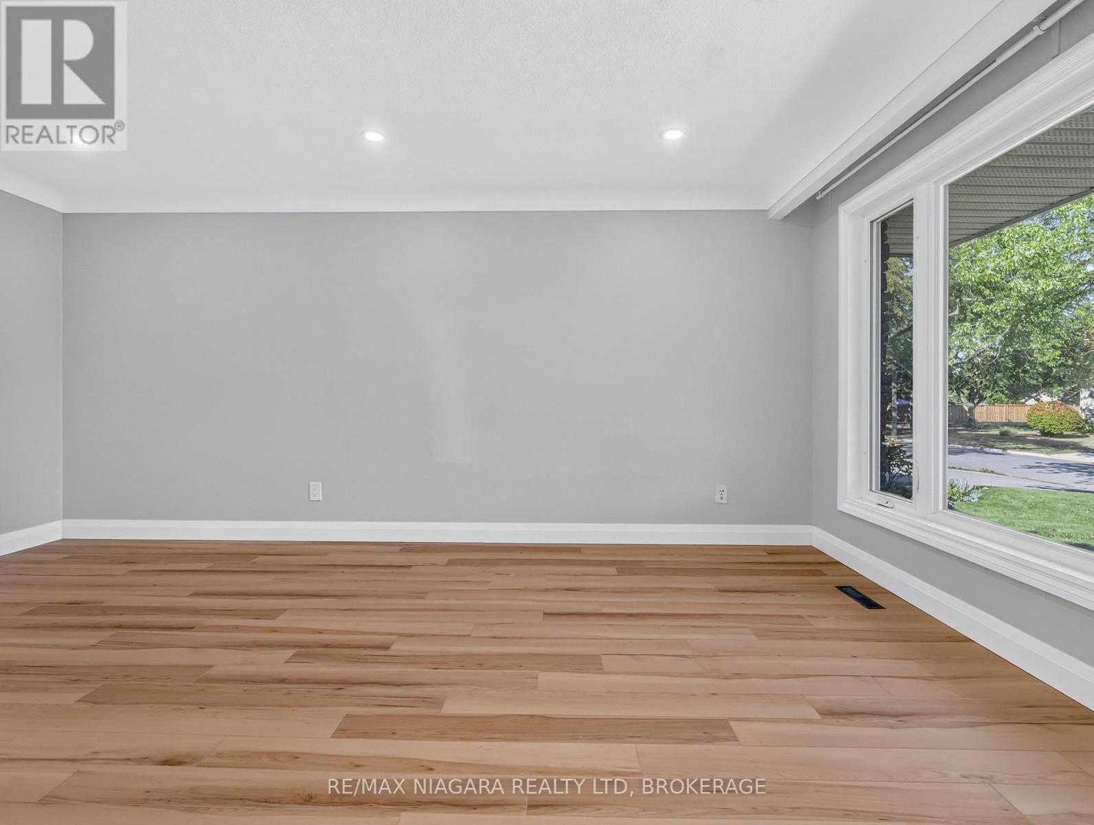 82 Regent Drive, St. Catharines (Vine/linwell), Ontario L2M 3L7 - Photo 8 - X13836354