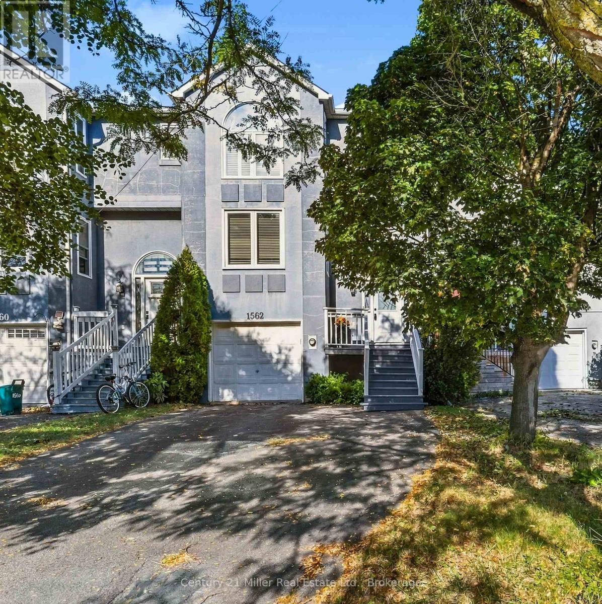 1562 Litchfield Road, Oakville, Ontario  L6H 5P3 - Photo 2 - W13836294