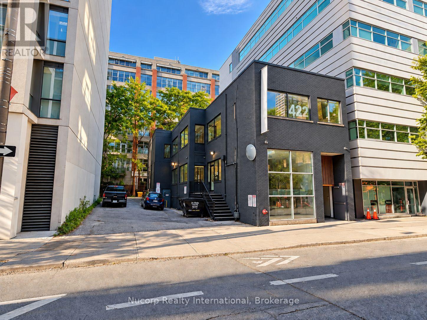 422 ADELAIDE STREET W, Toronto, Ontario