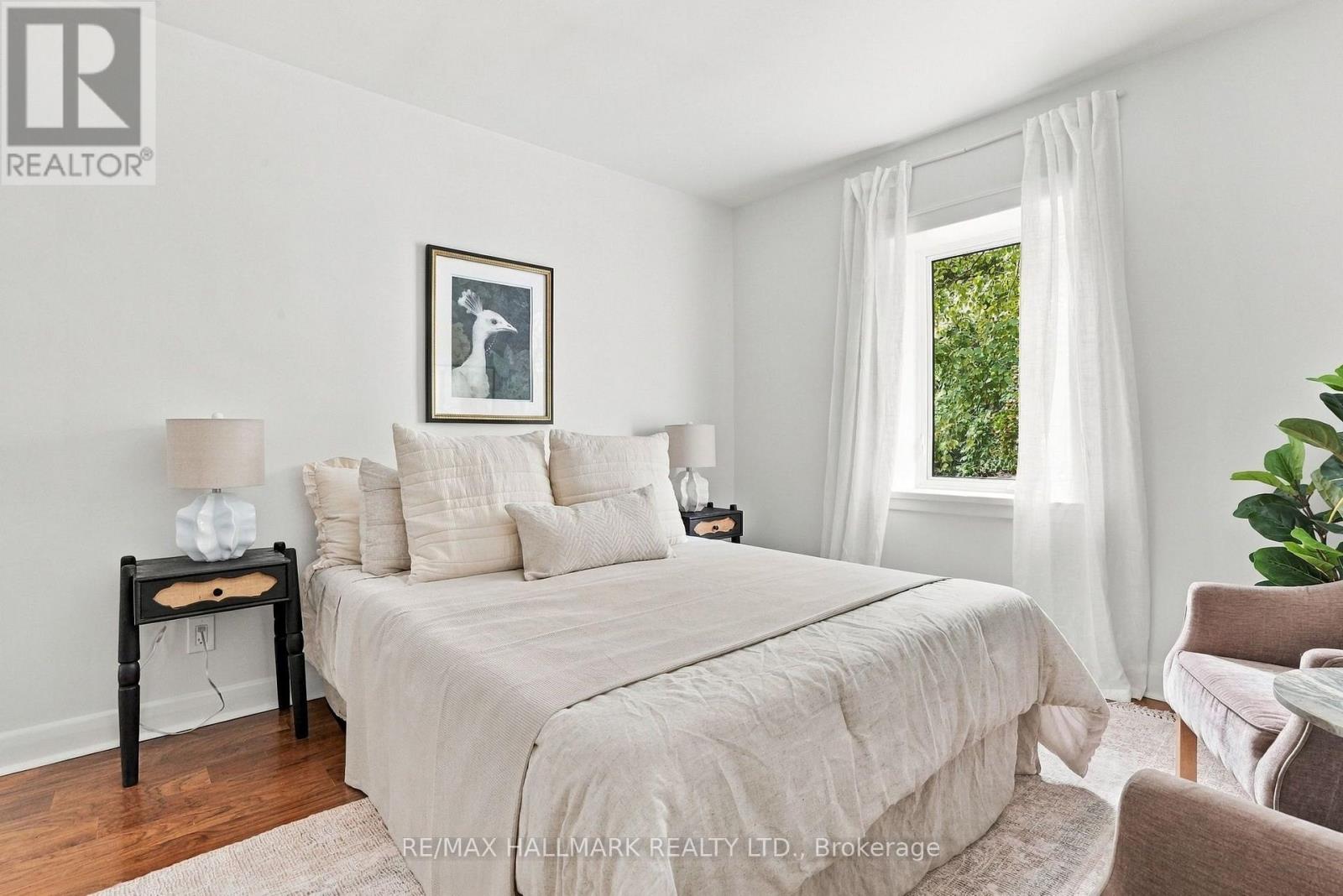 91 Glen Davis Crescent, Toronto, Ontario  M4E 1X7 - Photo 16 - E13836348
