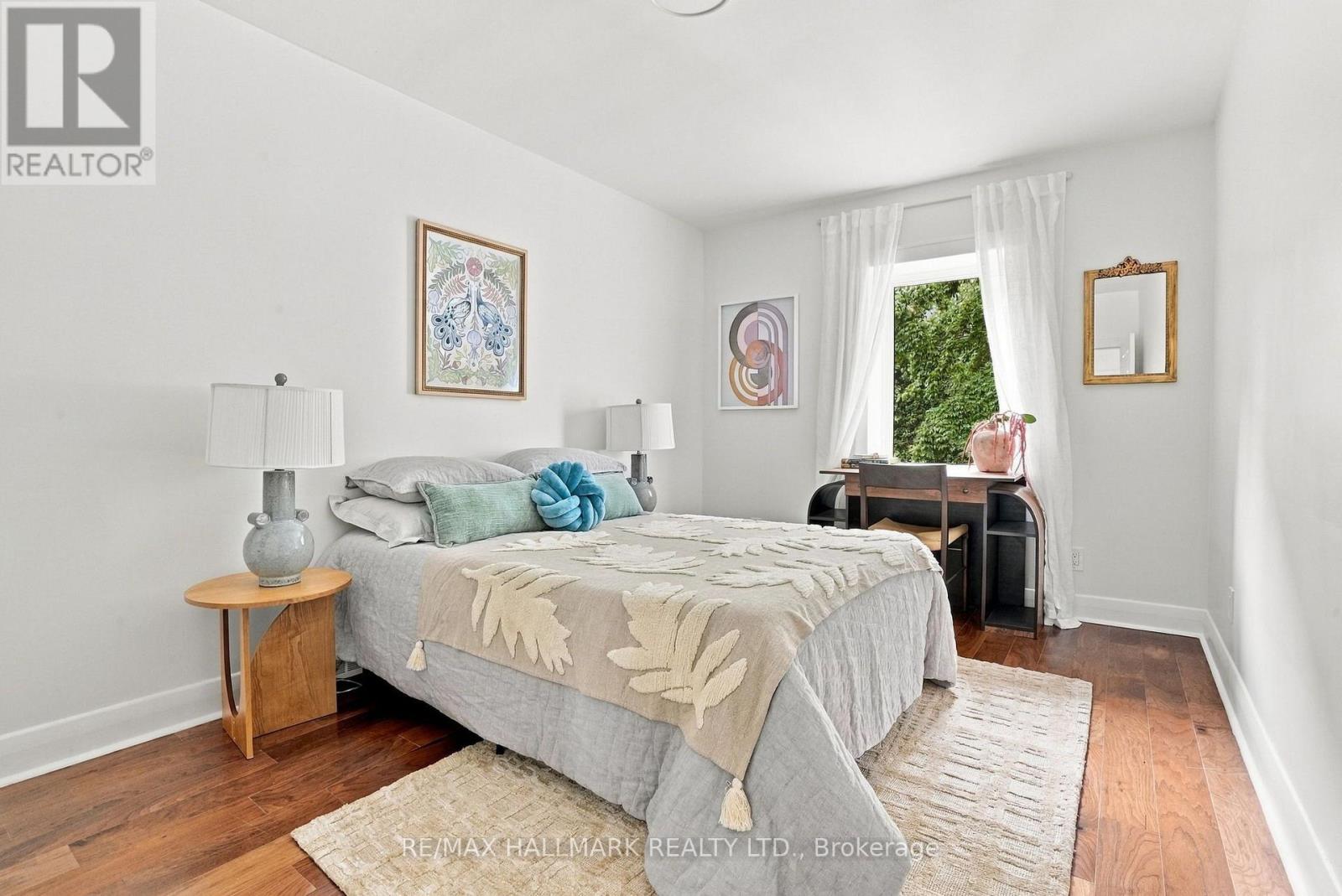 91 Glen Davis Crescent, Toronto, Ontario  M4E 1X7 - Photo 17 - E13836348