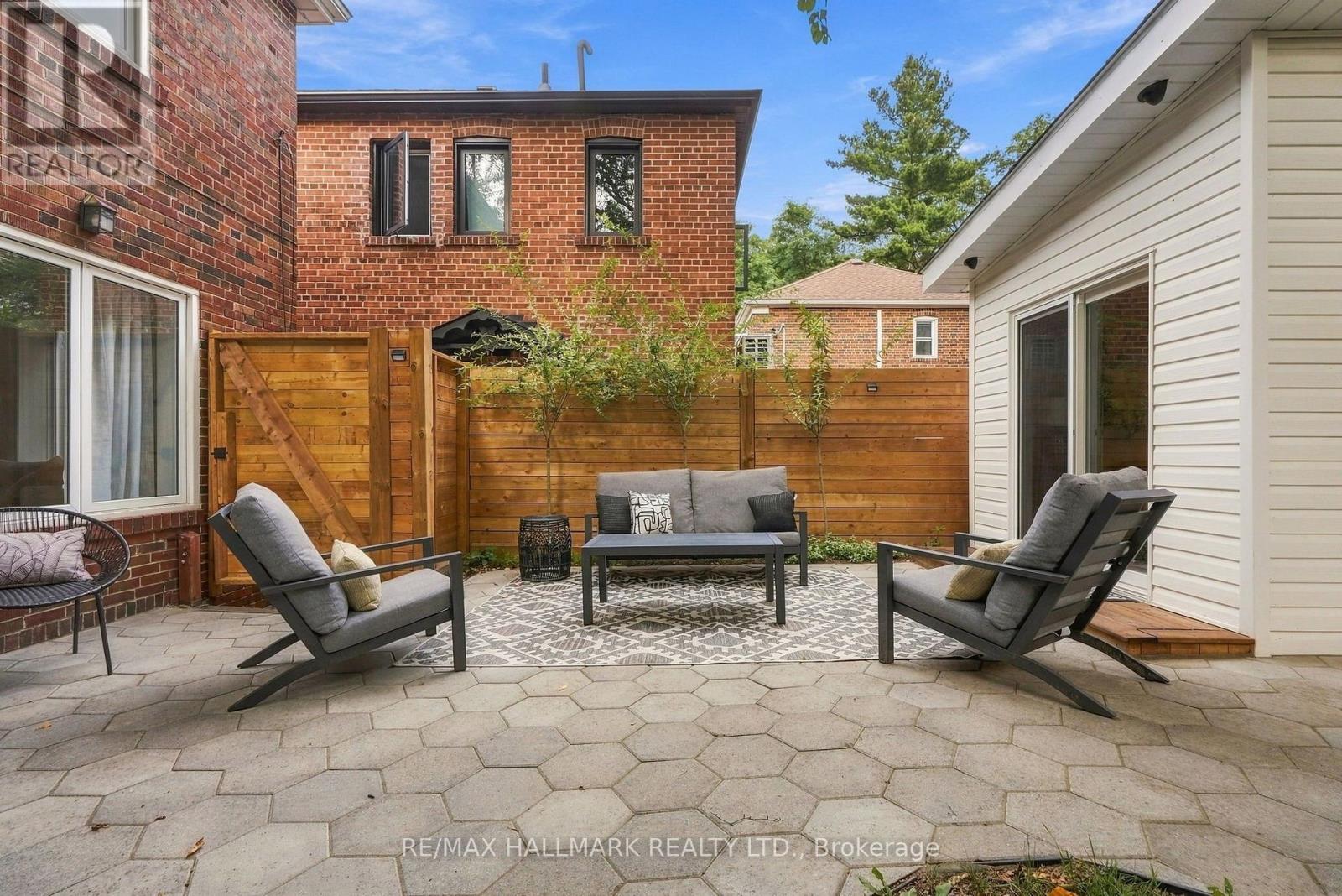 91 Glen Davis Crescent, Toronto, Ontario  M4E 1X7 - Photo 37 - E13836348
