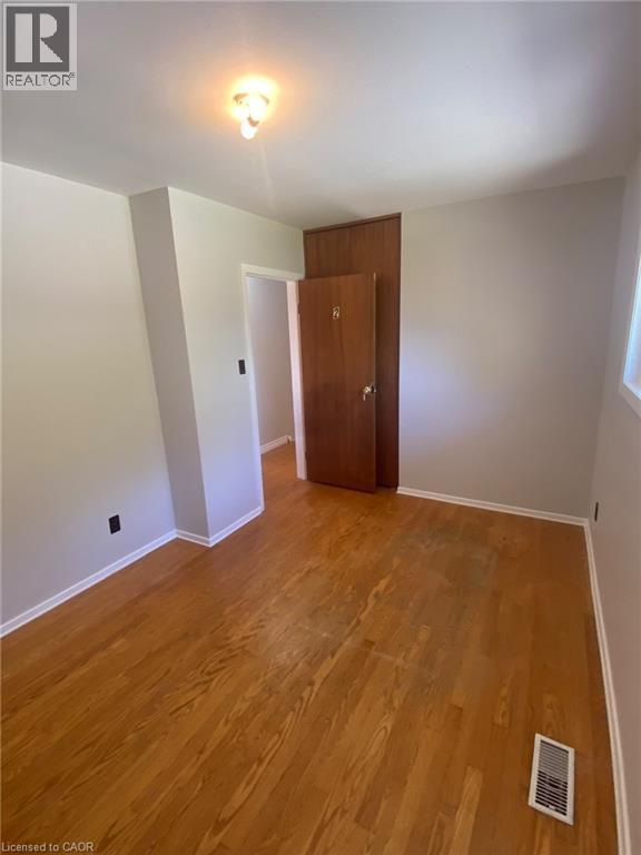 20 Cardill Crescent N, Waterloo, Ontario  N2L 3Y6 - Photo 14 - 40867154