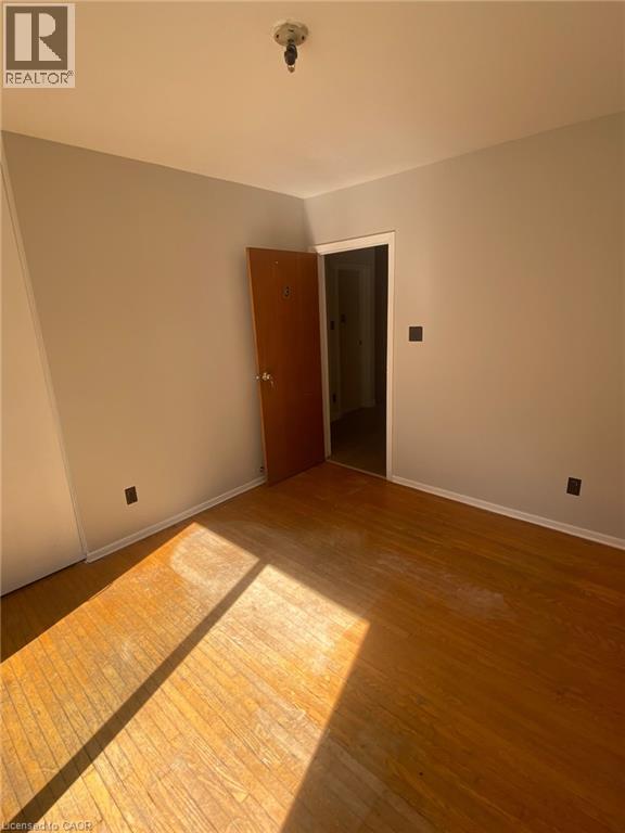 20 Cardill Crescent N, Waterloo, Ontario  N2L 3Y6 - Photo 17 - 40867154