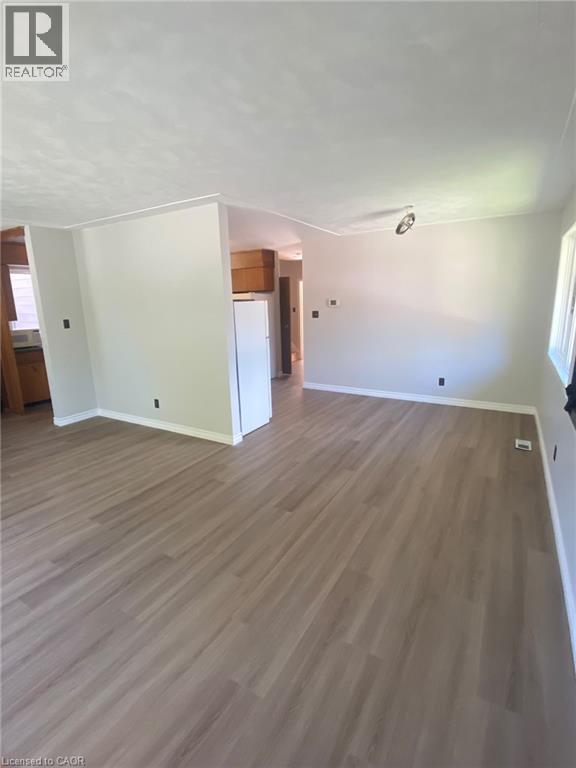 20 Cardill Crescent N, Waterloo, Ontario  N2L 3Y6 - Photo 6 - 40867154