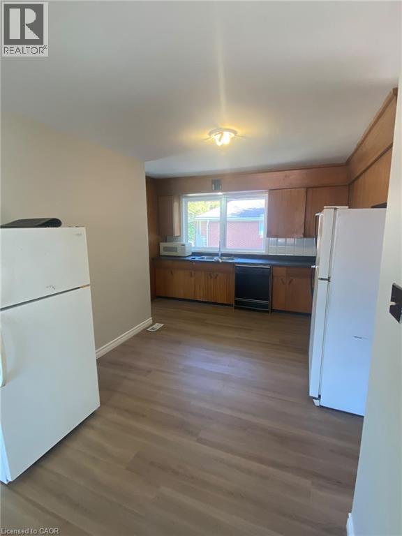 20 Cardill Crescent N, Waterloo, Ontario  N2L 3Y6 - Photo 7 - 40867154