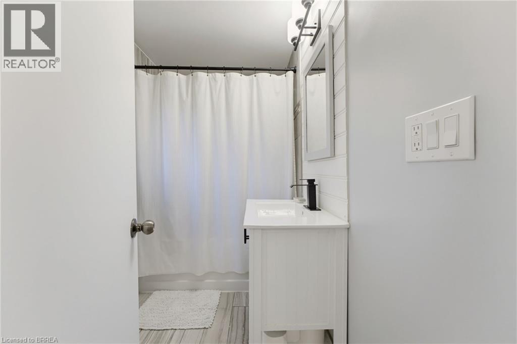 38 Admiral Road, Brantford, Ontario  N3R 1L6 - Photo 17 - 40865504
