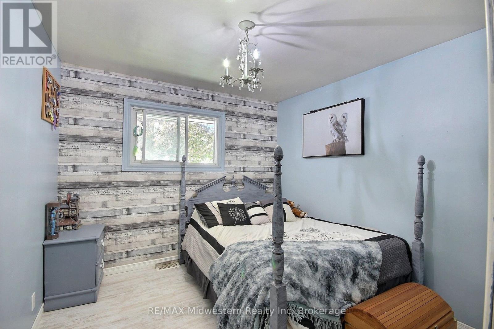135 Queen Street, North Perth, Ontario N0G 1B0 - Photo 13 - X13836180