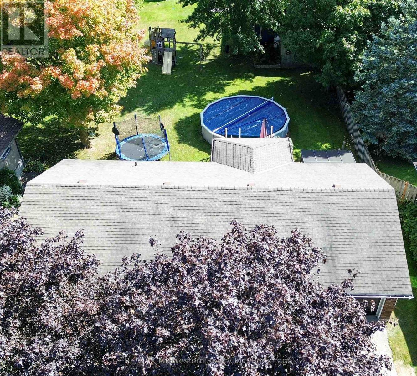 135 Queen Street, North Perth, Ontario N0G 1B0 - Photo 3 - X13836180