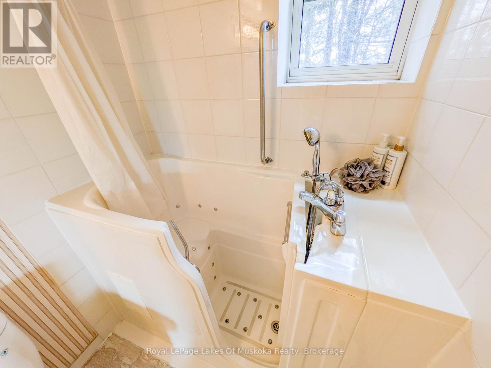 101 - 38 Monck Road, Bracebridge, Ontario P1L 1P4 - Photo 23 - X13836192