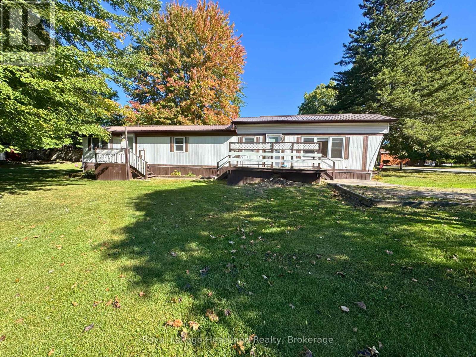 62 Clyde Street, Morris Turnberry, Ontario N0G 1G0 - Photo 1 - X13836238