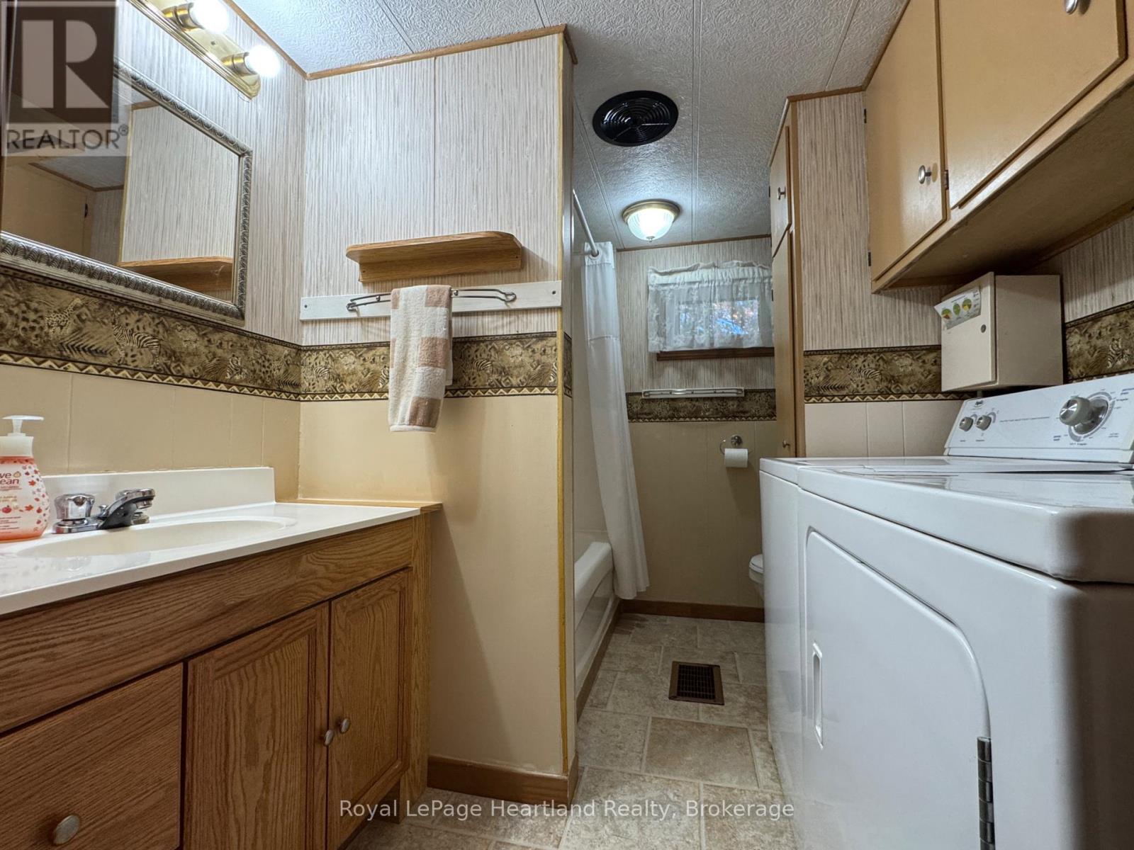 62 Clyde Street, Morris Turnberry, Ontario N0G 1G0 - Photo 16 - X13836238