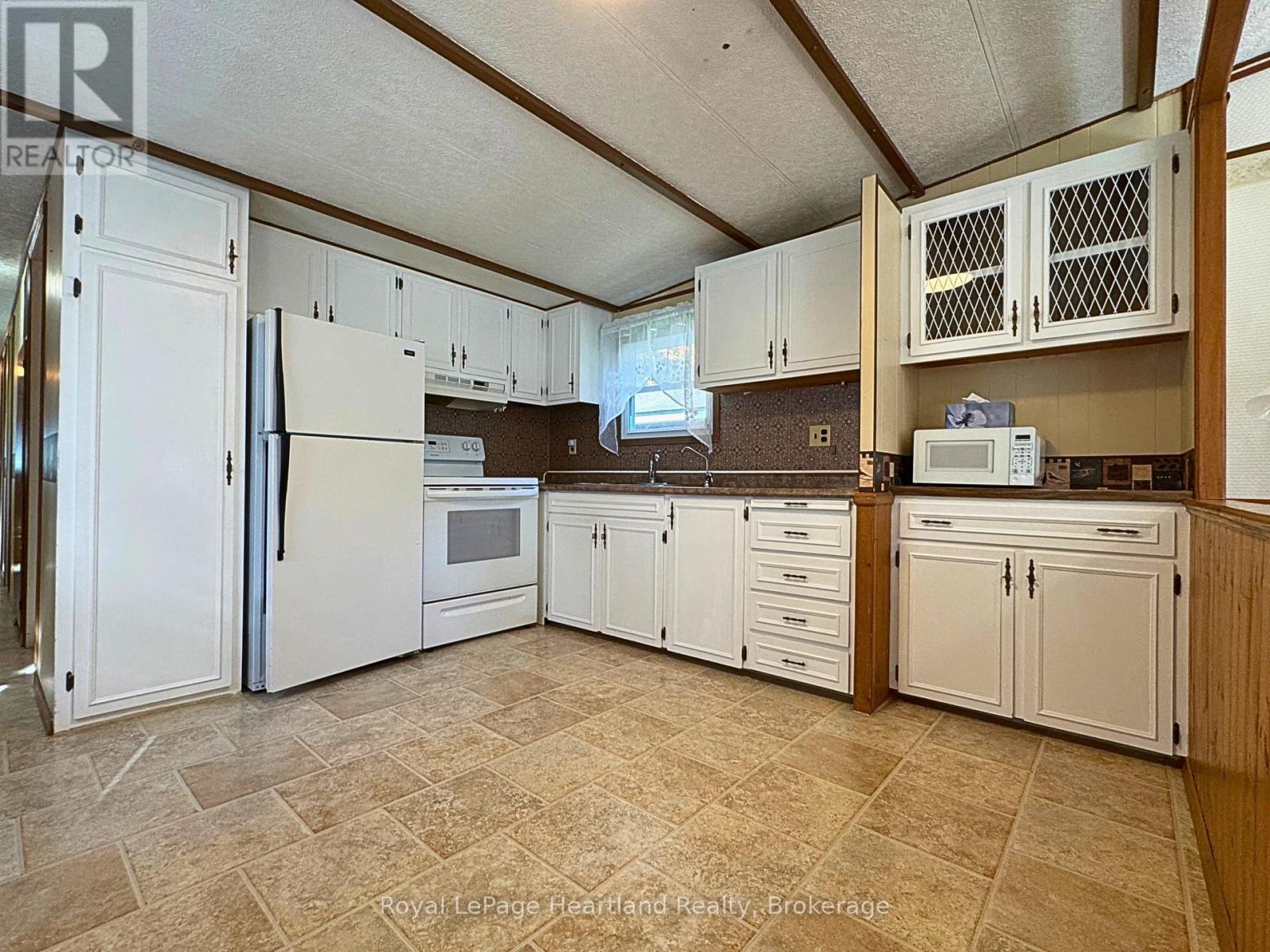 62 Clyde Street, Morris Turnberry, Ontario N0G 1G0 - Photo 21 - X13836238