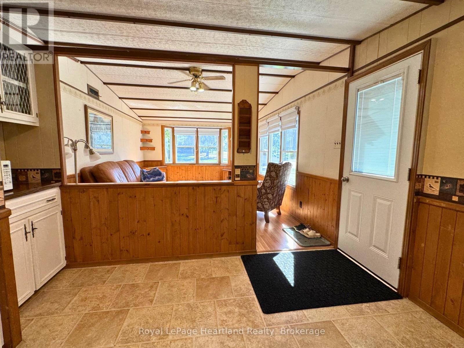 62 Clyde Street, Morris Turnberry, Ontario N0G 1G0 - Photo 4 - X13836238