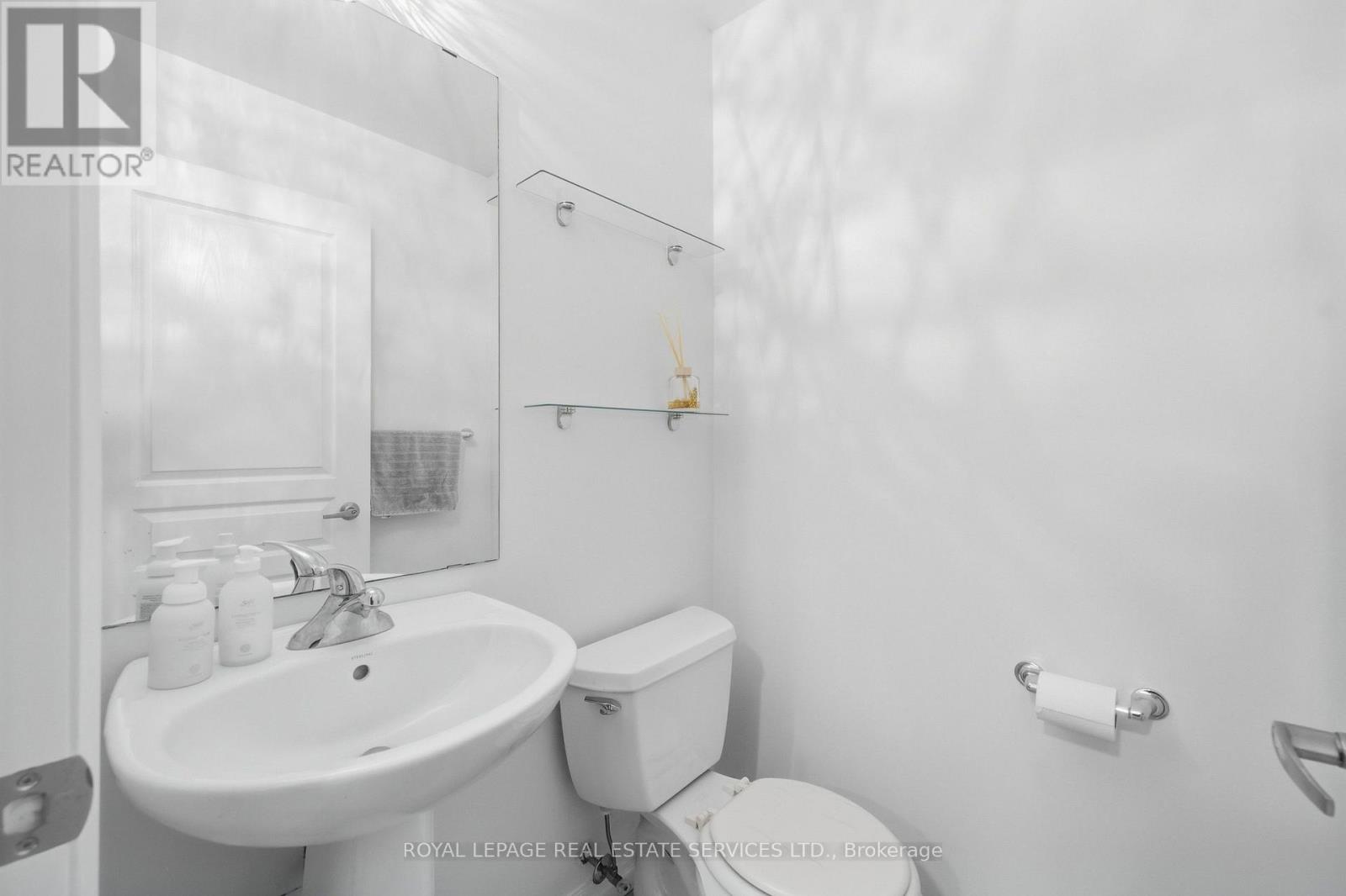 1504 - 223 Webb Drive, Mississauga, Ontario  L5B 0E8 - Photo 24 - W13834596