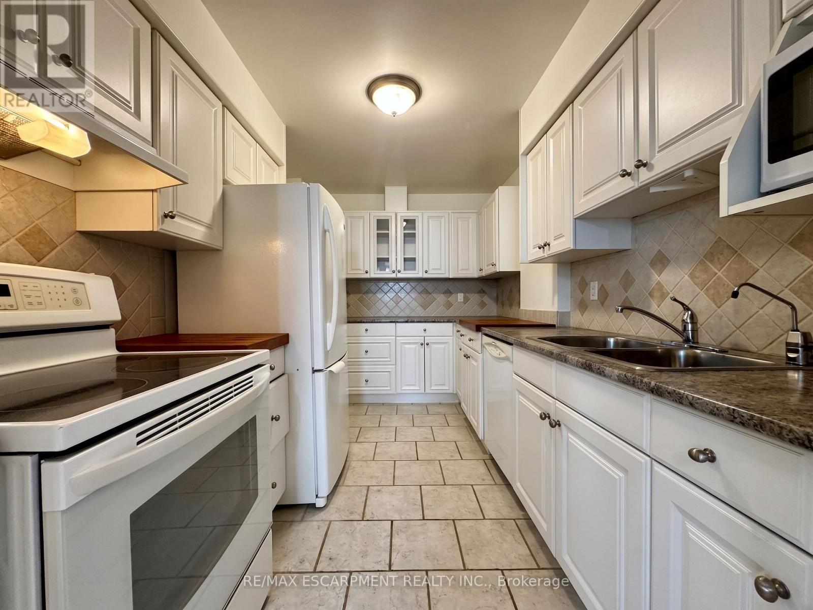 809 - 35 Towering Heights Boulevard, St. Catharines, Ontario  L2T 3G9 - Photo 5 - X13835446