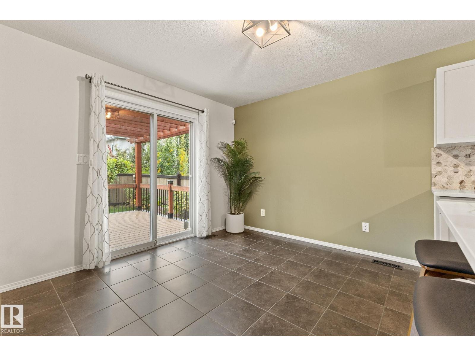728 173 St Sw, Edmonton, Alberta  T6W 0M4 - Photo 11 - E4510737