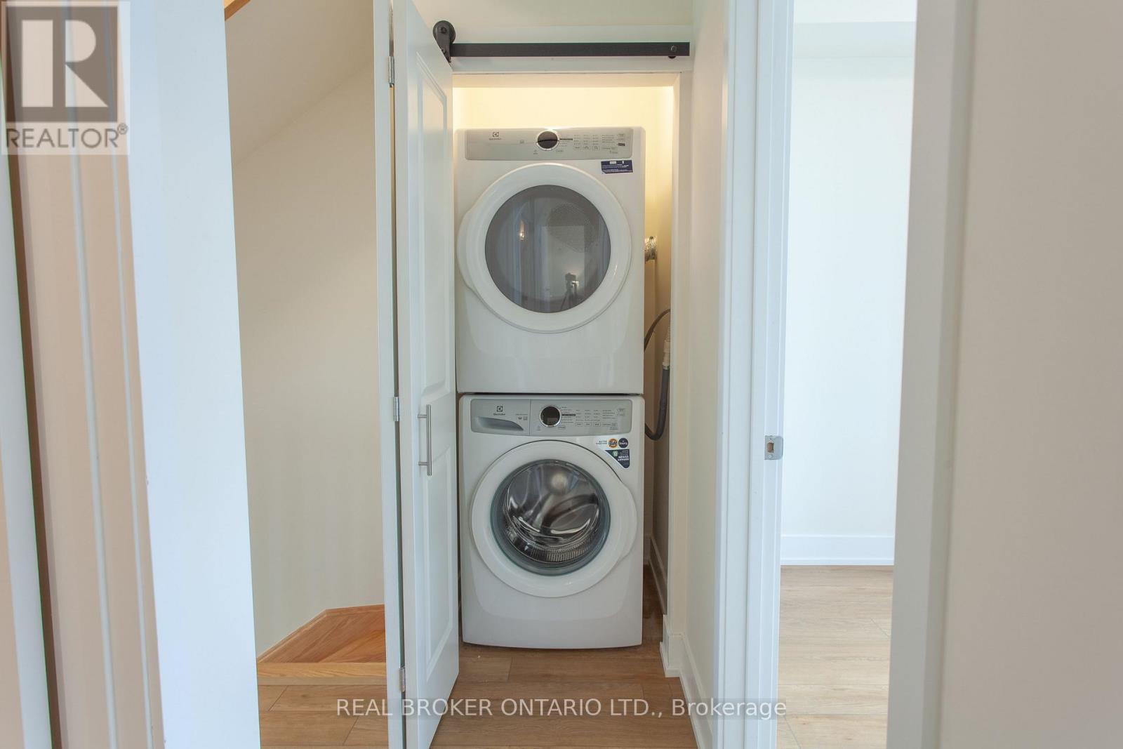 11 Mariners Pier Way, Orillia, Ontario  L3V 8P4 - Photo 20 - S13836306