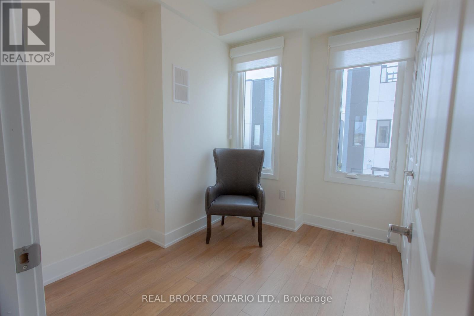 11 Mariners Pier Way, Orillia, Ontario  L3V 8P4 - Photo 23 - S13836306