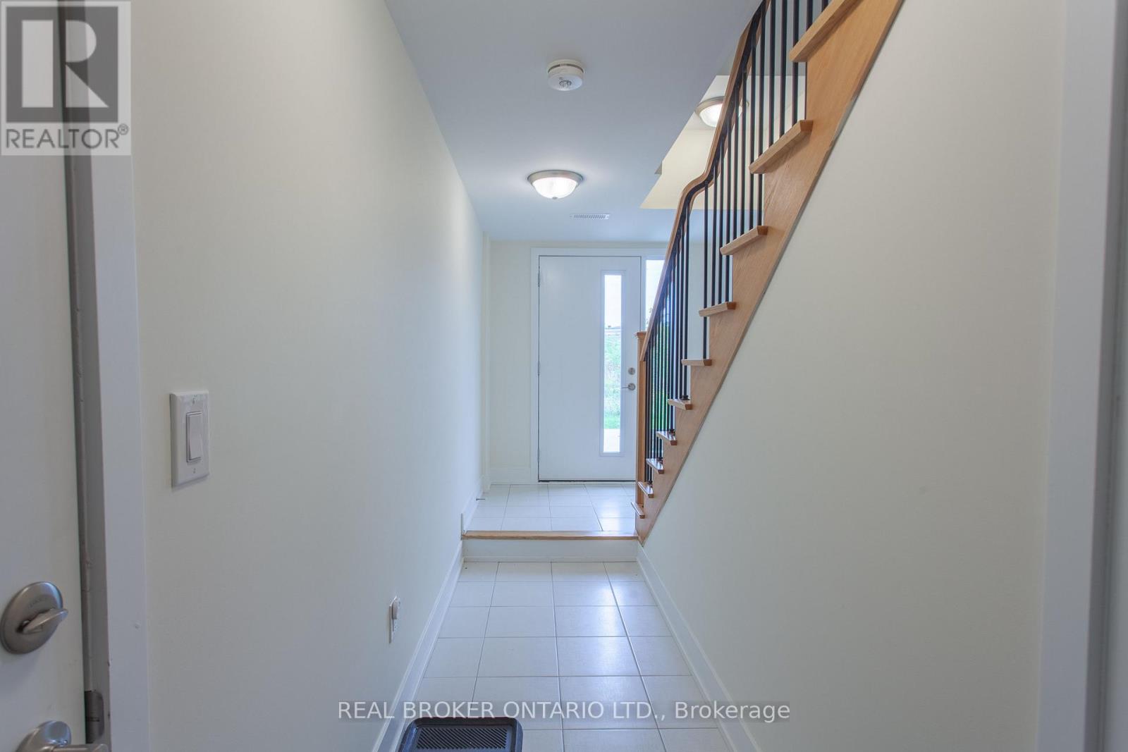 11 Mariners Pier Way, Orillia, Ontario  L3V 8P4 - Photo 5 - S13836306