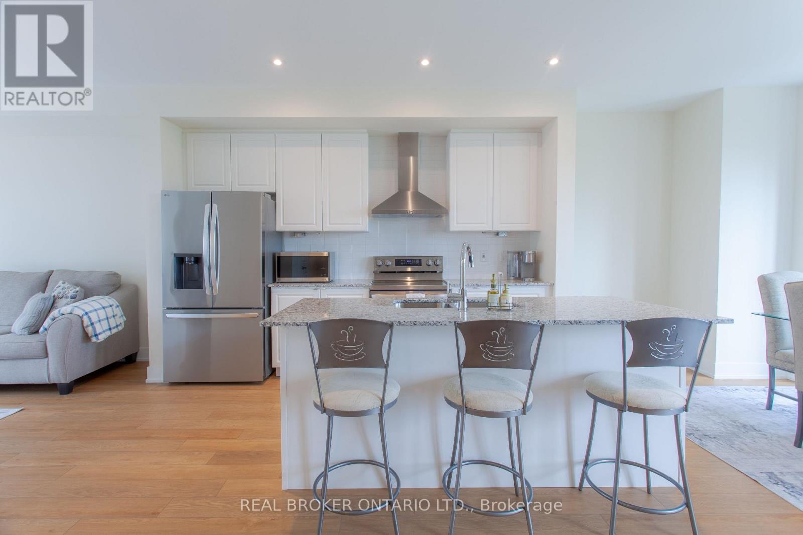11 Mariners Pier Way, Orillia, Ontario  L3V 8P4 - Photo 6 - S13836306