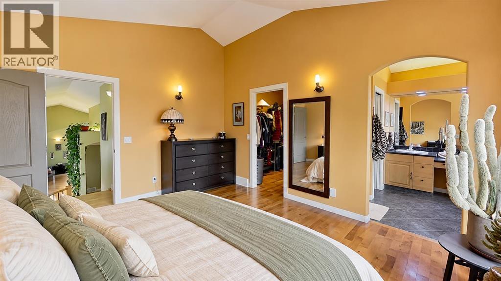 18 Tuscany Meadows Heights Nw, Calgary, Alberta  T3L 2L2 - Photo 24 - A2347624
