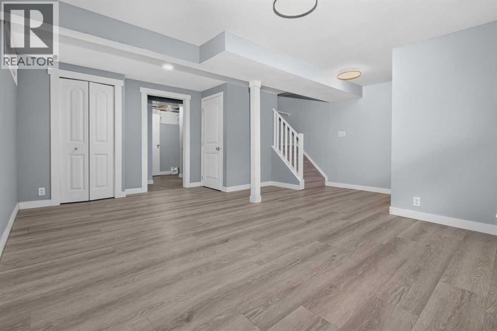 37 Erin Croft Crescent SE