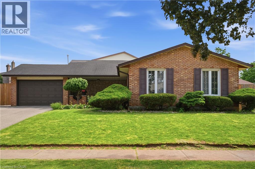 2 LORING Crescent, Stoney Creek, Ontario