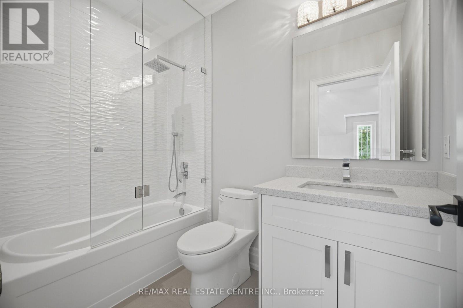 1496 Mansfield Drive, Oakville, Ontario  L6H 1K4 - Photo 30 - W13836178