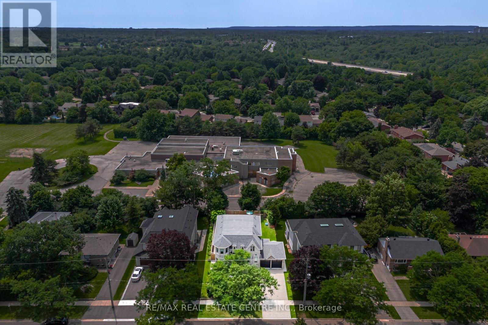 1496 Mansfield Drive, Oakville, Ontario  L6H 1K4 - Photo 50 - W13836178