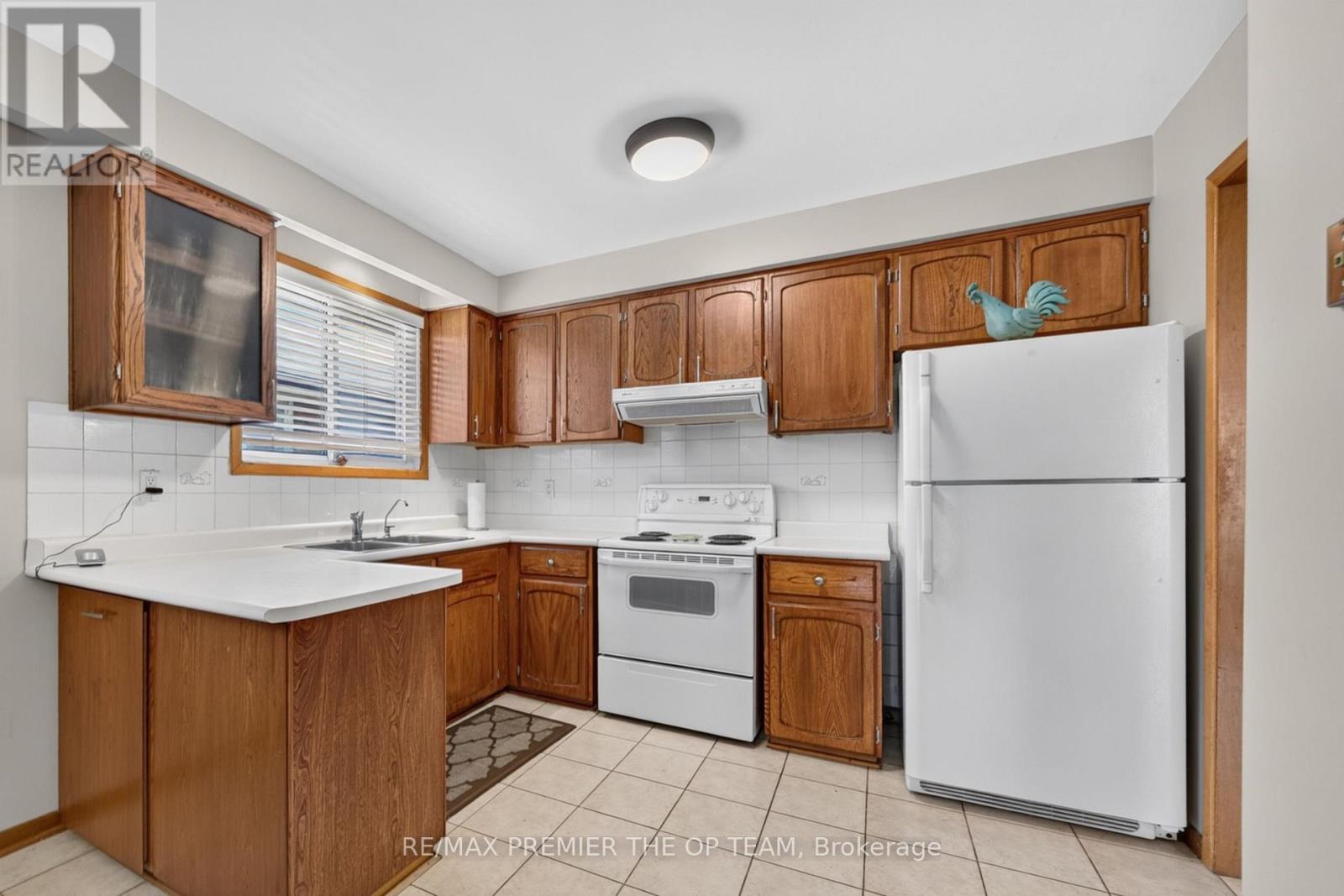 97 Firgrove Crescent, Toronto, Ontario  M3N 1K5 - Photo 12 - W13836308