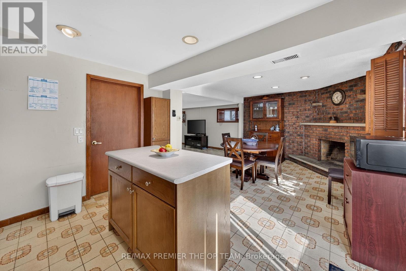 97 Firgrove Crescent, Toronto, Ontario  M3N 1K5 - Photo 33 - W13836308