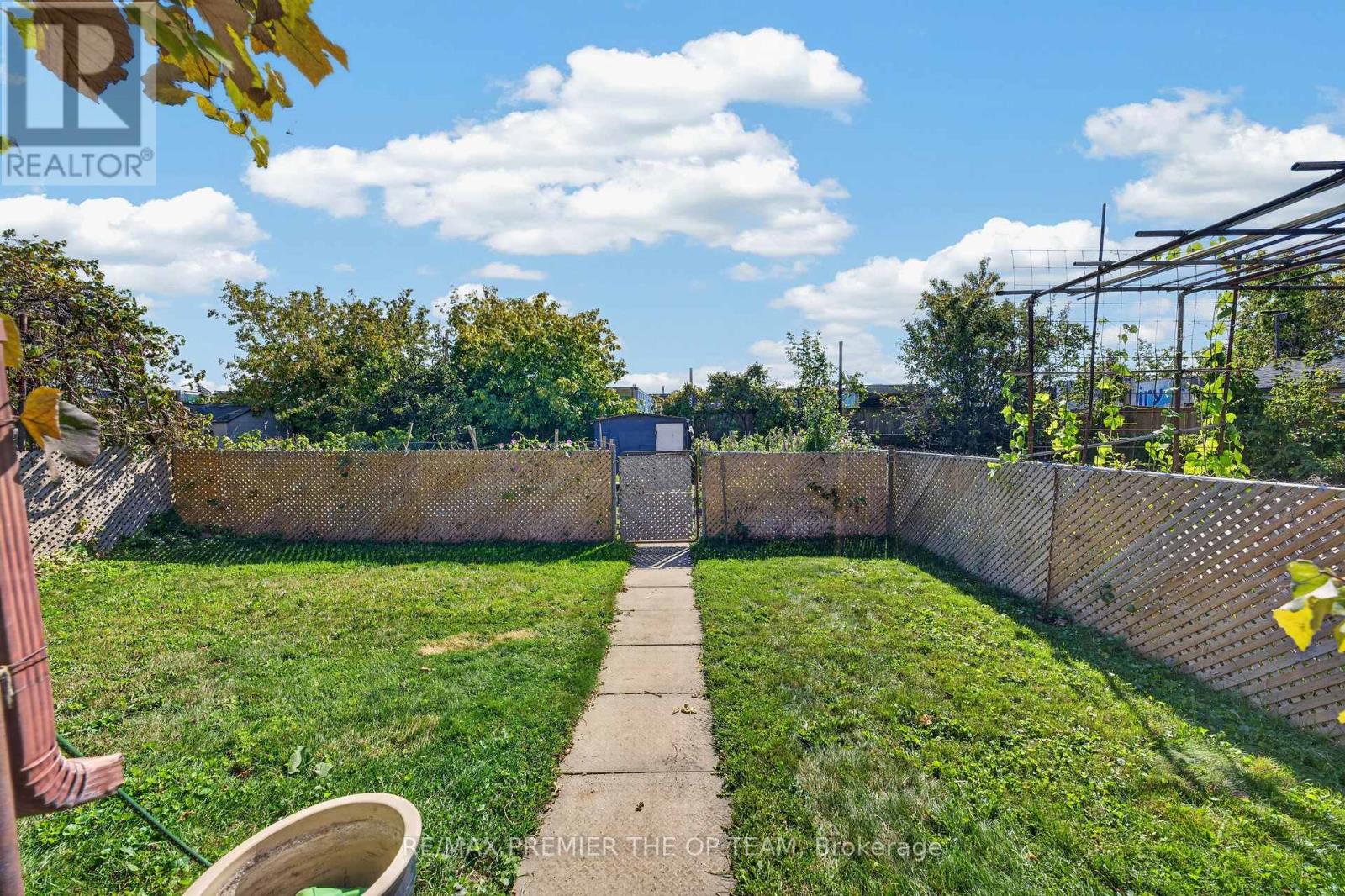 97 Firgrove Crescent, Toronto, Ontario  M3N 1K5 - Photo 39 - W13836308
