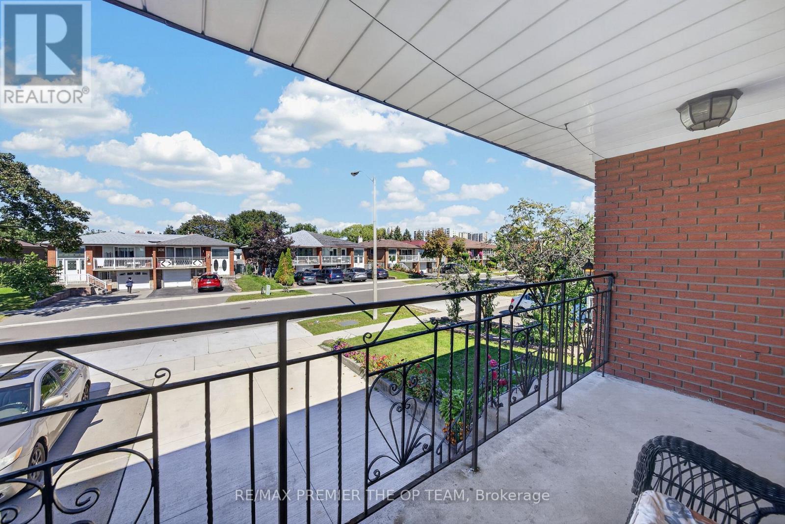 97 Firgrove Crescent, Toronto, Ontario  M3N 1K5 - Photo 8 - W13836308